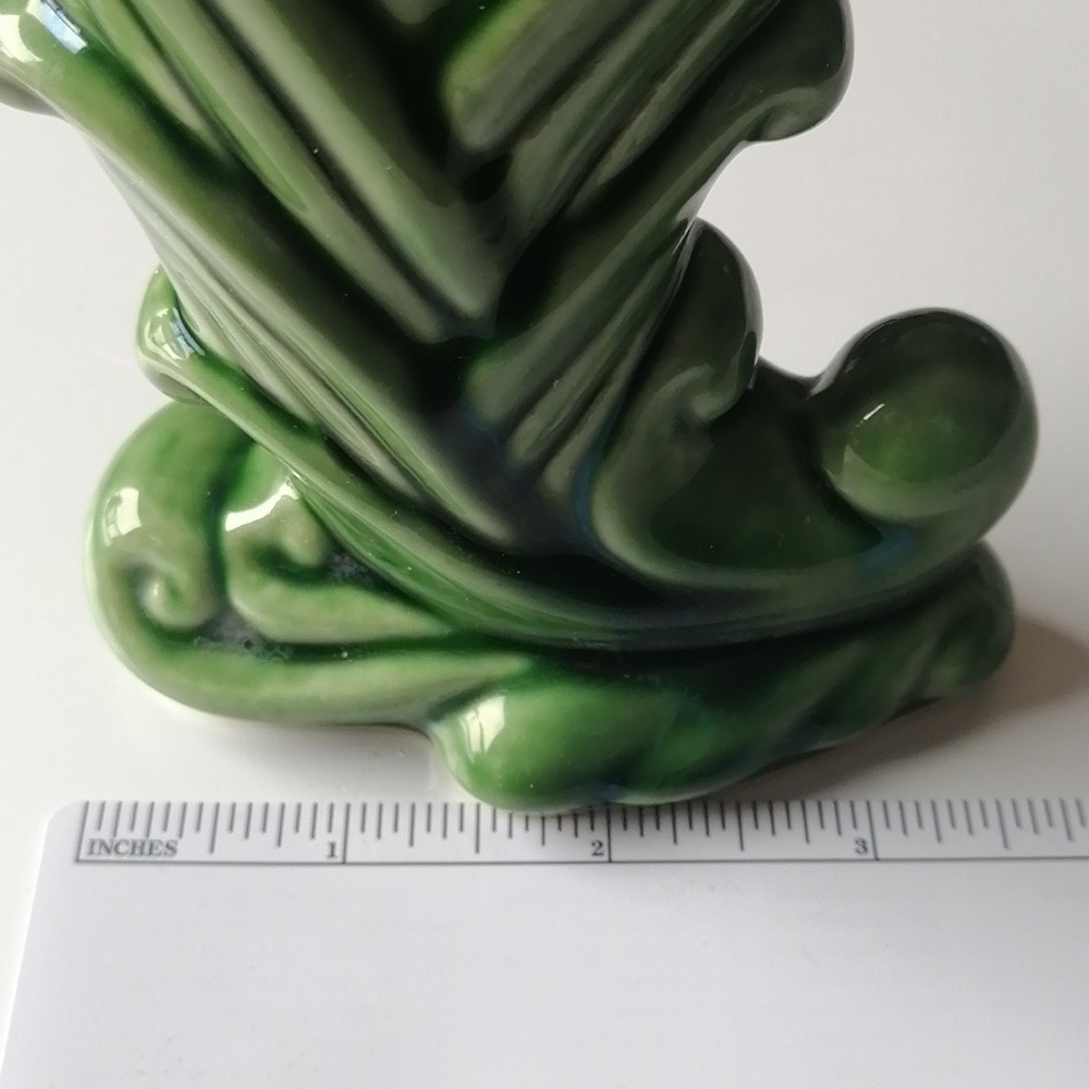 Vintage Shawnee Cornucopia Green Ceramic Decorative Small Vase - Picture 7 of 10